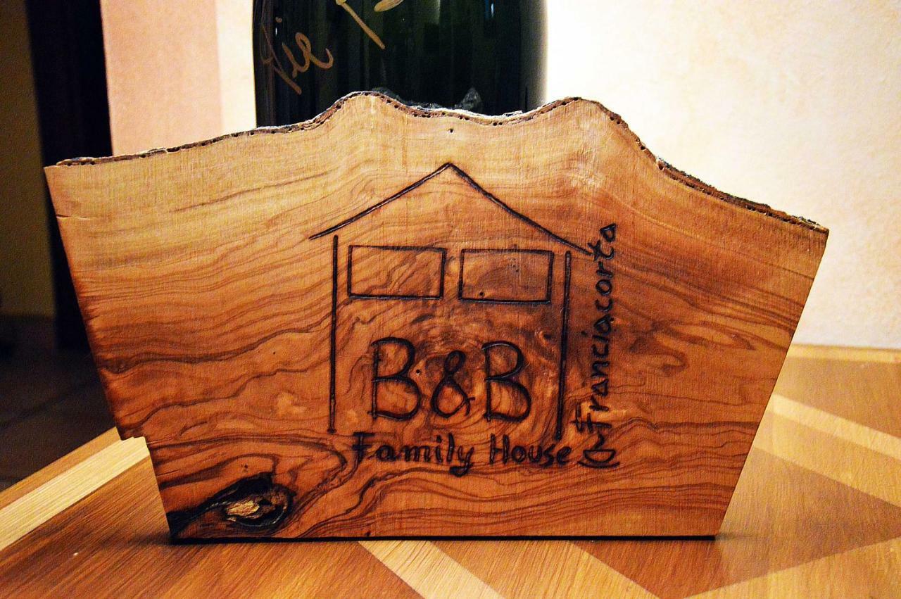 B&B Family House Franciacorta Corte Franca Luaran gambar