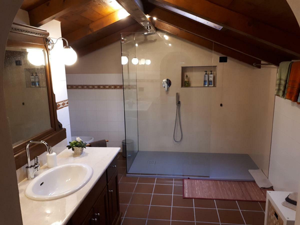B&B Family House Franciacorta Corte Franca Luaran gambar